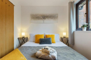 Cosy Canary Wharf House